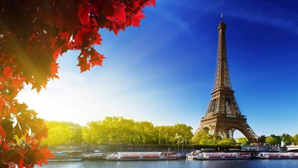 تور فرانسه: برج ایفل پاریس ؛ نماد شکوهمند فرانسه