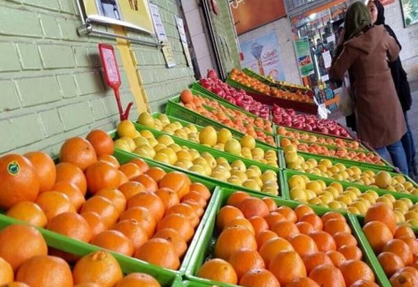 سیب و پرتقال درجه یک روانه بازار میوه شب عید می گردد ، بخش خصوصی بازار را چگونه کنترل می نماید؟